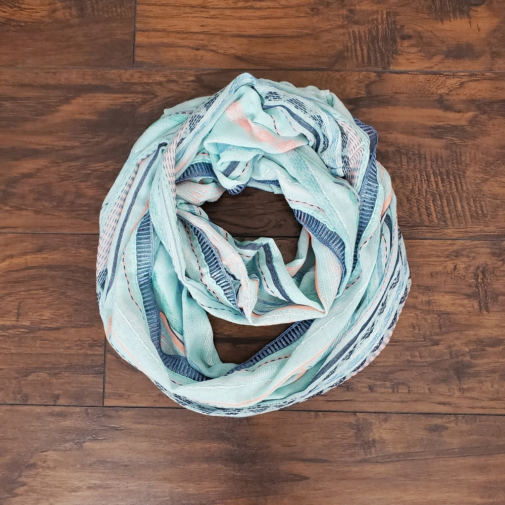 Tribal Pattern Infinity Scarf
